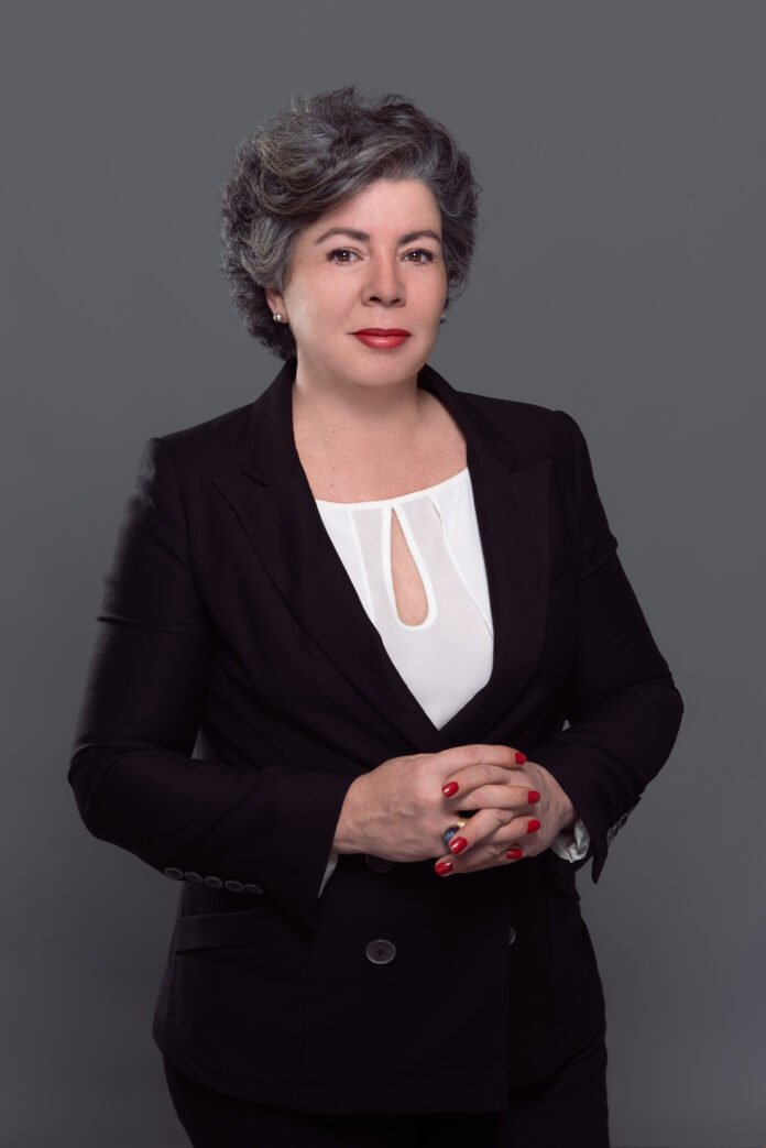 Portrait officiel de Séverine Laurent, tête de liste de l'Union Citoyenne Moissagaise pour les élections municipales de 2026