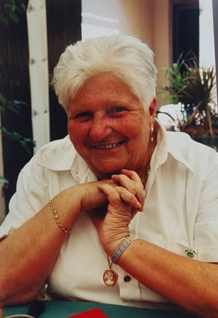 Portrait de Mamie Journou, grande supportrice de l’USM Rugby à Montauban
