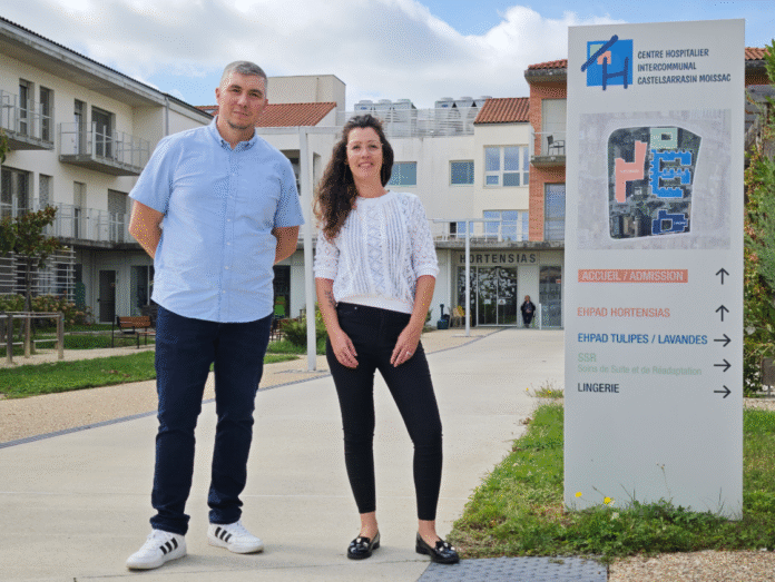 Julien Sueres et Karine Mateos devant le Centre Hospitalier Intercommunal Castelsarrasin Moissac